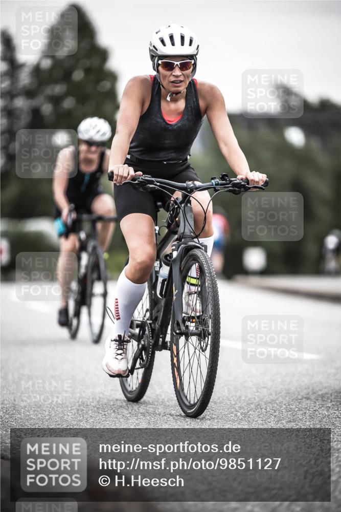 21.06.2026 - 29. Vierlanden-Triathlon H.Heesch http://msf.ph/oto/9851127 21.06.2026 10:28:25 Radfahren 4, 51, 55, 61, 78, 79, 106, 197, 368, 481, 538, 561, 567, 574, 582, 590, 606, 608, 616 meine-sportfotos.de