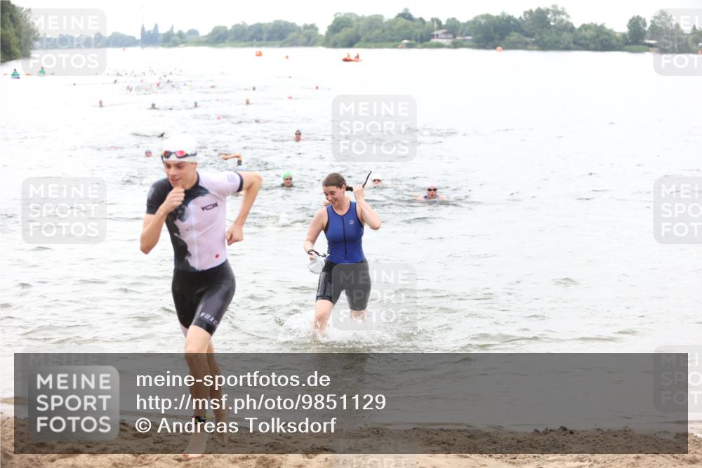 21.06.2026 - 29. Vierlanden-Triathlon Andreas Tolksdorf http://msf.ph/oto/9851129 21.06.2026 10:16:59 Schwimmen 374, 480, 485, 515, 536, 625 meine-sportfotos.de