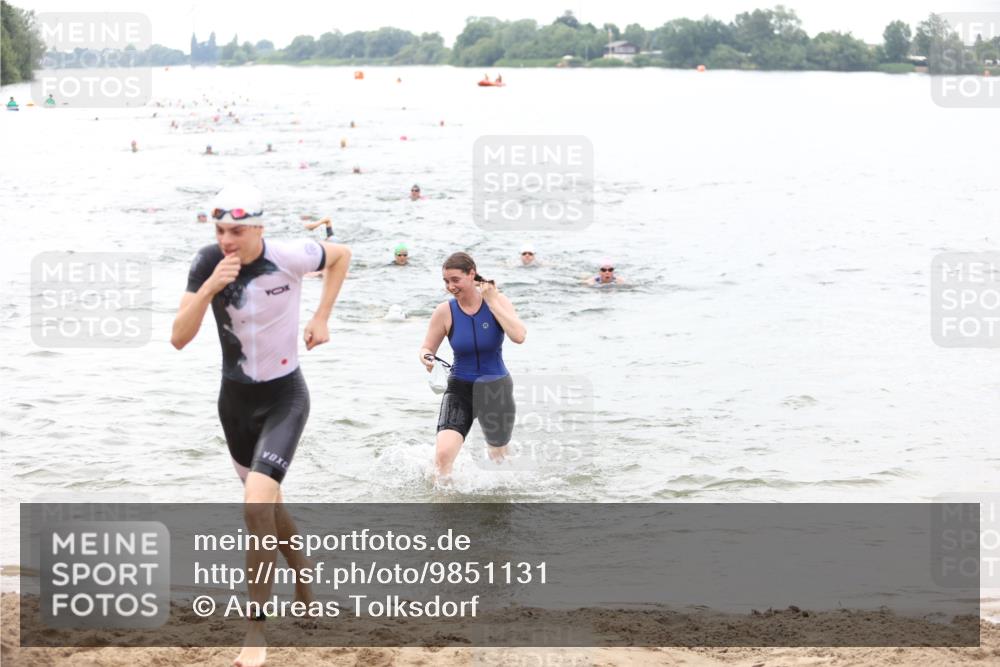 21.06.2026 - 29. Vierlanden-Triathlon Andreas Tolksdorf http://msf.ph/oto/9851131 21.06.2026 10:16:59 Schwimmen 374, 480, 485, 515, 536, 625 meine-sportfotos.de