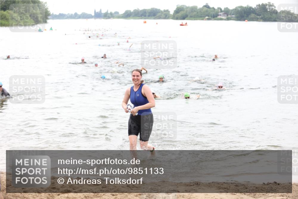 21.06.2026 - 29. Vierlanden-Triathlon Andreas Tolksdorf http://msf.ph/oto/9851133 21.06.2026 10:17:00 Schwimmen 374, 480, 485, 515, 521, 625 meine-sportfotos.de