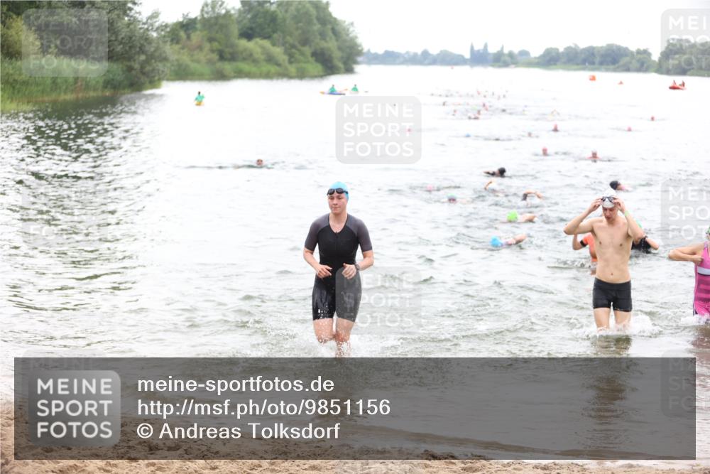 21.06.2026 - 29. Vierlanden-Triathlon Andreas Tolksdorf http://msf.ph/oto/9851156 21.06.2026 10:17:06 Schwimmen 386, 480, 488, 515, 521, 533, 591, 625 meine-sportfotos.de