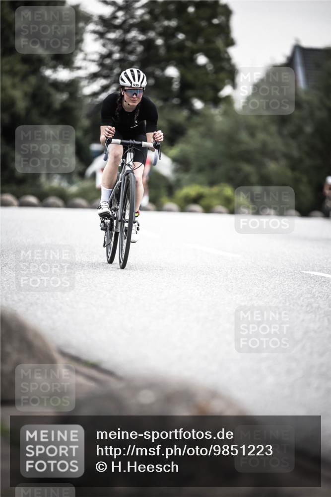 21.06.2026 - 29. Vierlanden-Triathlon H.Heesch http://msf.ph/oto/9851223 21.06.2026 10:28:36 Radfahren 99, 106, 367, 387, 390, 508, 511, 535, 561, 592, 616 meine-sportfotos.de
