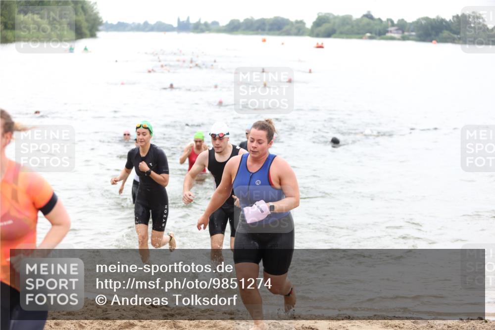 21.06.2026 - 29. Vierlanden-Triathlon Andreas Tolksdorf http://msf.ph/oto/9851274 21.06.2026 10:17:14 Schwimmen 386, 486, 488, 517, 521, 530, 533, 574, 585, 591, 599, 602, 625 meine-sportfotos.de