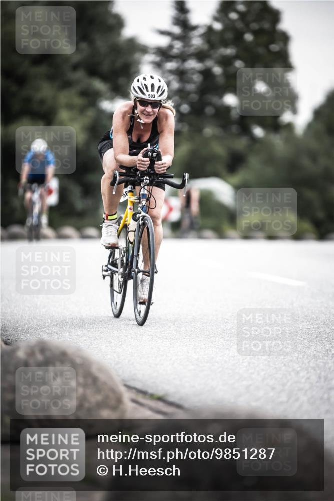 21.06.2026 - 29. Vierlanden-Triathlon H.Heesch http://msf.ph/oto/9851287 21.06.2026 10:28:46 Radfahren 27, 508, 551, 583, 619 meine-sportfotos.de