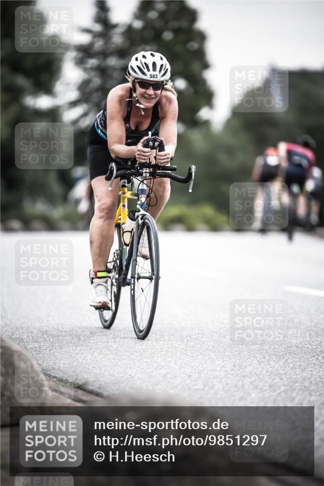 21.06.2026 - 29. Vierlanden-Triathlon H.Heesch http://msf.ph/oto/9851297 21.06.2026 10:28:46 Radfahren 27, 508, 551, 583, 619 meine-sportfotos.de