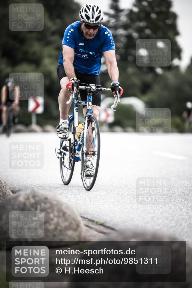 21.06.2026 - 29. Vierlanden-Triathlon H.Heesch http://msf.ph/oto/9851311 21.06.2026 10:28:50 Radfahren 27, 499, 551, 583, 619 meine-sportfotos.de