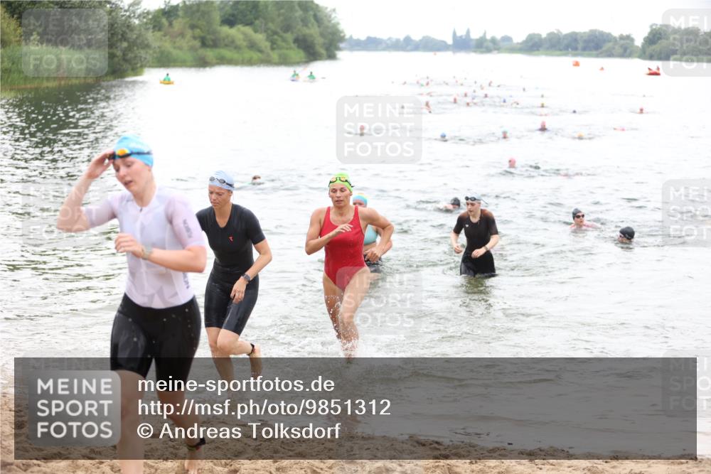 21.06.2026 - 29. Vierlanden-Triathlon Andreas Tolksdorf http://msf.ph/oto/9851312 21.06.2026 10:17:18 Schwimmen 369, 386, 486, 517, 530, 533, 543, 567, 574, 585, 591, 599, 602 meine-sportfotos.de