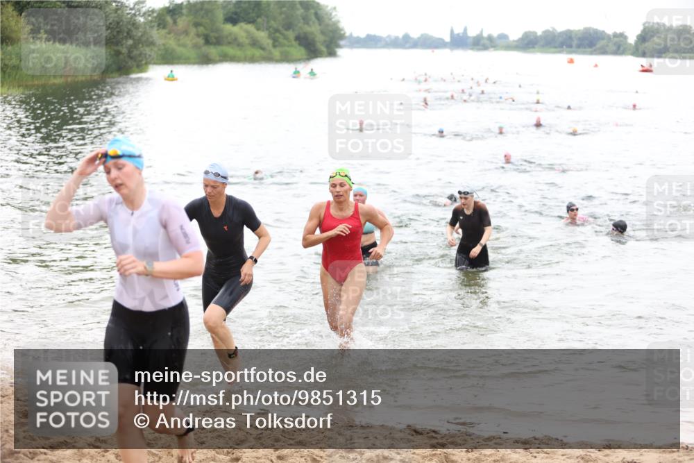 21.06.2026 - 29. Vierlanden-Triathlon Andreas Tolksdorf http://msf.ph/oto/9851315 21.06.2026 10:17:19 Schwimmen 369, 386, 486, 517, 530, 543, 567, 574, 585, 591, 599, 600, 602 meine-sportfotos.de