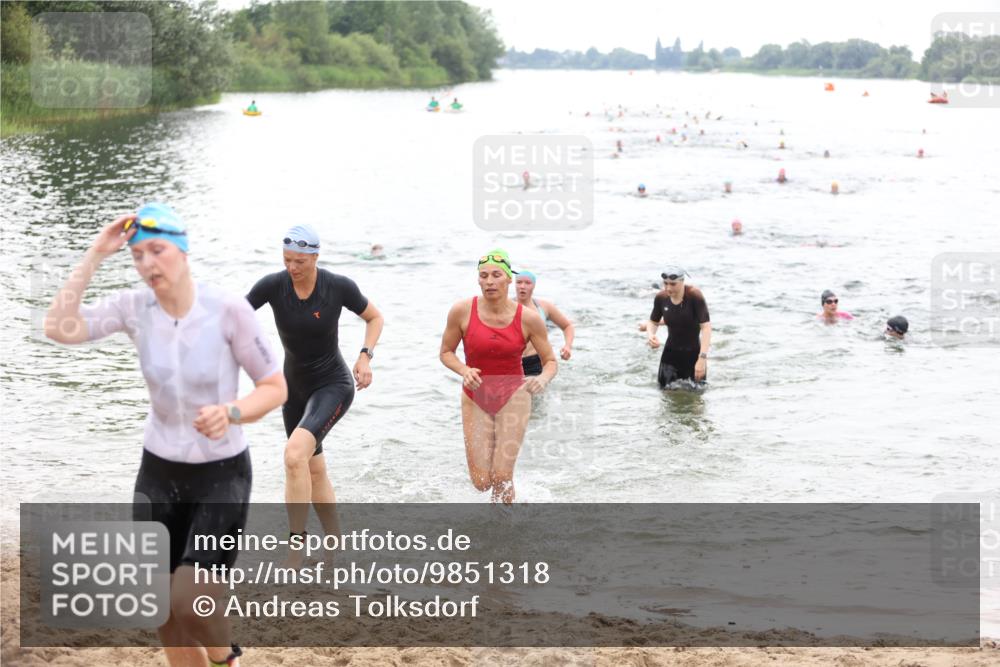 21.06.2026 - 29. Vierlanden-Triathlon Andreas Tolksdorf http://msf.ph/oto/9851318 21.06.2026 10:17:19 Schwimmen 369, 386, 486, 517, 530, 543, 567, 574, 585, 591, 599, 600, 602 meine-sportfotos.de