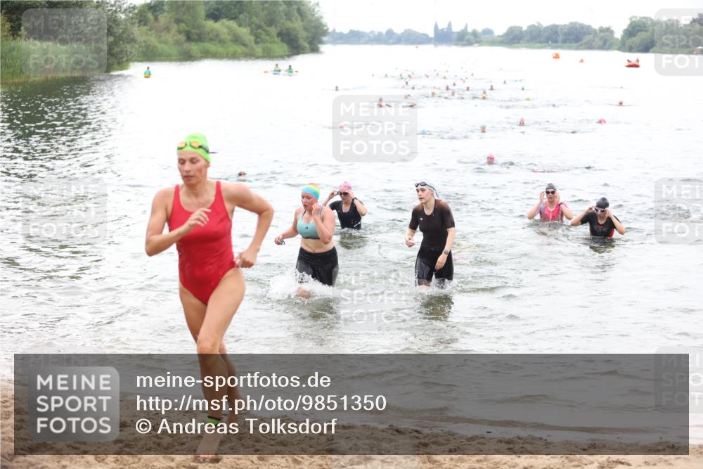 21.06.2026 - 29. Vierlanden-Triathlon Andreas Tolksdorf http://msf.ph/oto/9851350 21.06.2026 10:17:20 Schwimmen 369, 386, 486, 517, 530, 543, 567, 574, 585, 591, 599, 600, 602 meine-sportfotos.de