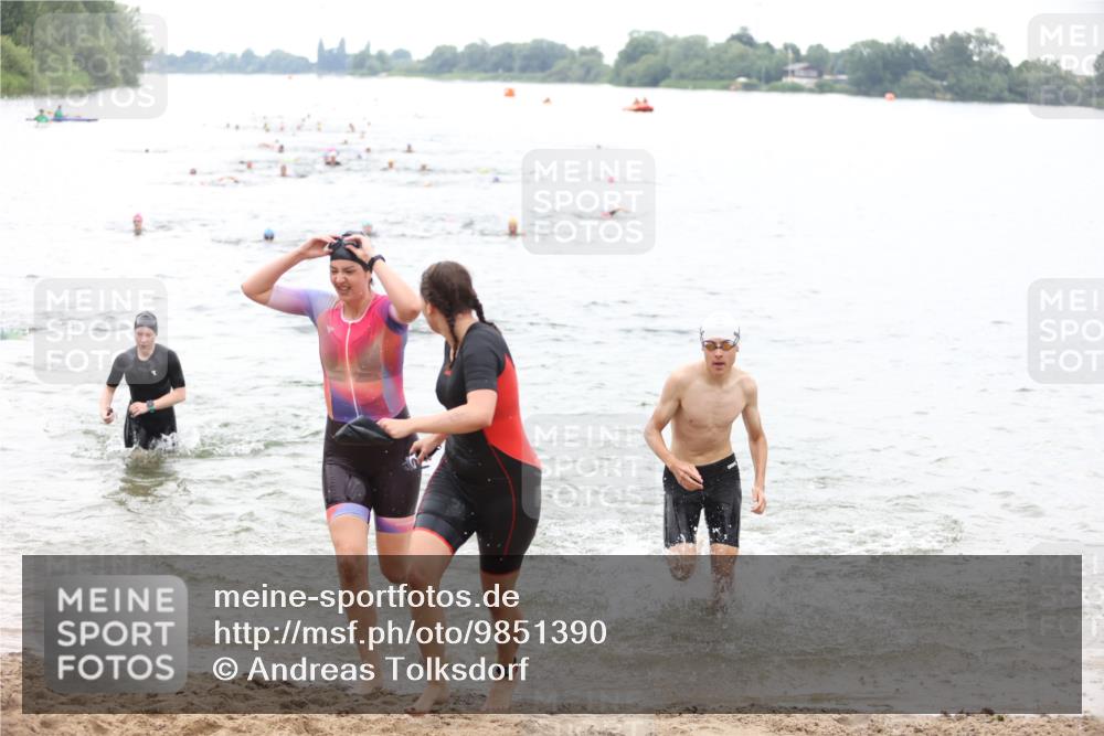 21.06.2026 - 29. Vierlanden-Triathlon Andreas Tolksdorf http://msf.ph/oto/9851390 21.06.2026 10:17:28 Schwimmen 353, 369, 486, 508, 517, 543, 567, 599, 600 meine-sportfotos.de