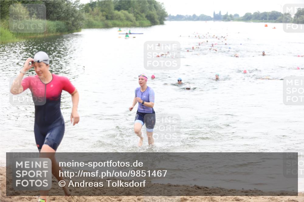 21.06.2026 - 29. Vierlanden-Triathlon Andreas Tolksdorf http://msf.ph/oto/9851467 21.06.2026 10:17:40 Schwimmen 353, 508, 575 meine-sportfotos.de