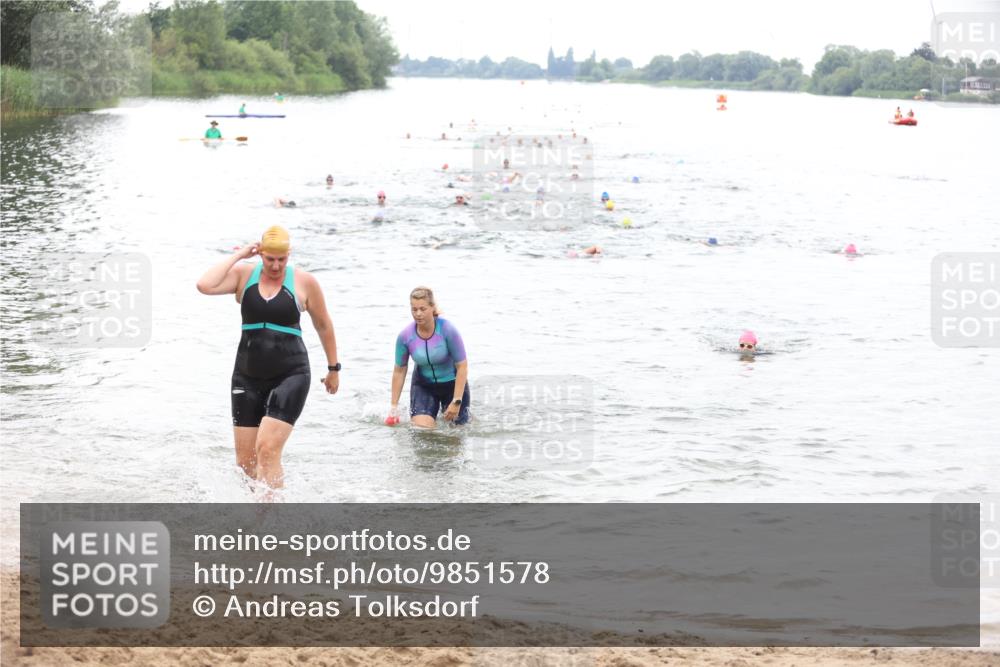 21.06.2026 - 29. Vierlanden-Triathlon Andreas Tolksdorf http://msf.ph/oto/9851578 21.06.2026 10:18:00 Schwimmen 514, 553, 557, 563, 565 meine-sportfotos.de