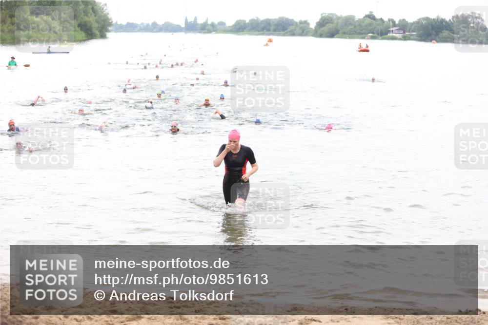 21.06.2026 - 29. Vierlanden-Triathlon Andreas Tolksdorf http://msf.ph/oto/9851613 21.06.2026 10:18:07 Schwimmen 494, 514, 565 meine-sportfotos.de