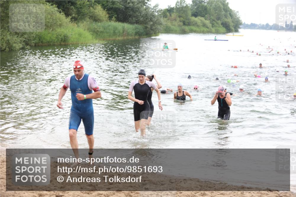 21.06.2026 - 29. Vierlanden-Triathlon Andreas Tolksdorf http://msf.ph/oto/9851693 21.06.2026 10:18:22 Schwimmen 499, 513, 539, 571, 582, 592, 605, 606, 618 meine-sportfotos.de