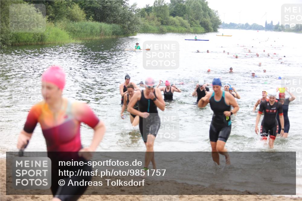 21.06.2026 - 29. Vierlanden-Triathlon Andreas Tolksdorf http://msf.ph/oto/9851757 21.06.2026 10:18:28 Schwimmen 368, 391, 499, 513, 516, 539, 571, 582, 583, 605, 606, 608, 618 meine-sportfotos.de