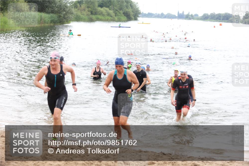 21.06.2026 - 29. Vierlanden-Triathlon Andreas Tolksdorf http://msf.ph/oto/9851762 21.06.2026 10:18:29 Schwimmen 368, 391, 499, 513, 516, 539, 558, 571, 582, 583, 590, 605, 606, 608 meine-sportfotos.de