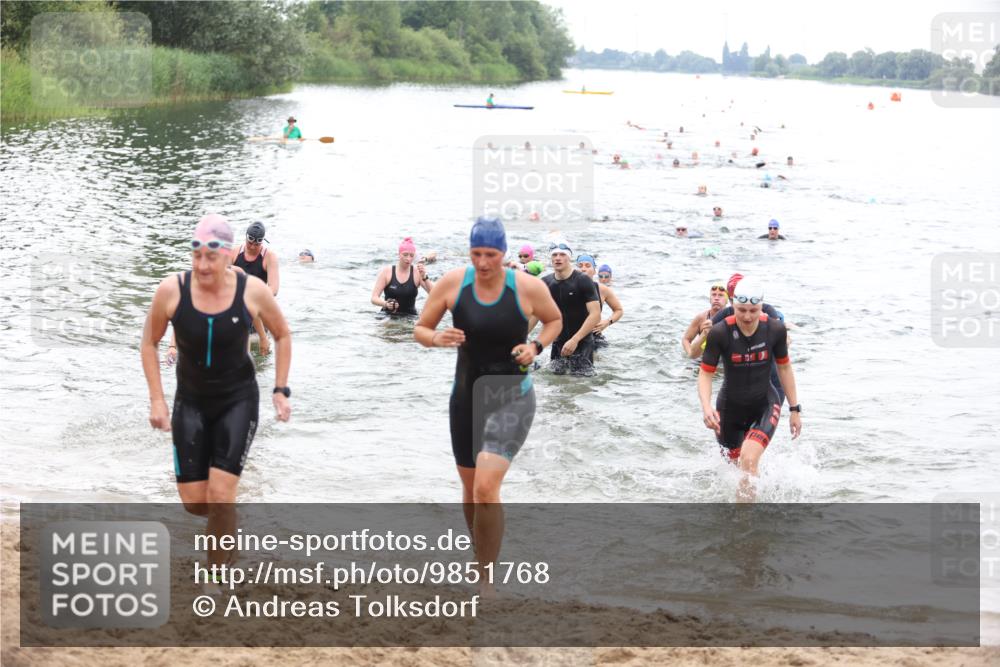 21.06.2026 - 29. Vierlanden-Triathlon Andreas Tolksdorf http://msf.ph/oto/9851768 21.06.2026 10:18:29 Schwimmen 368, 391, 499, 513, 516, 539, 558, 571, 582, 583, 590, 605, 606, 608 meine-sportfotos.de