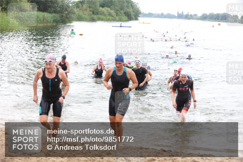 21.06.2026 - 29. Vierlanden-Triathlon Andreas Tolksdorf http://msf.ph/oto/9851772 21.06.2026 10:18:29 Schwimmen 368, 391, 499, 513, 516, 539, 558, 571, 582, 583, 590, 605, 606, 608 meine-sportfotos.de