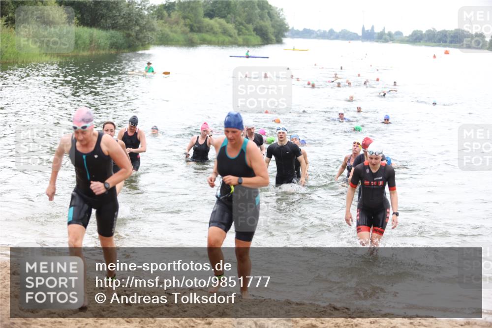 21.06.2026 - 29. Vierlanden-Triathlon Andreas Tolksdorf http://msf.ph/oto/9851777 21.06.2026 10:18:30 Schwimmen 368, 391, 499, 513, 516, 539, 558, 571, 582, 583, 590, 605, 606, 608 meine-sportfotos.de
