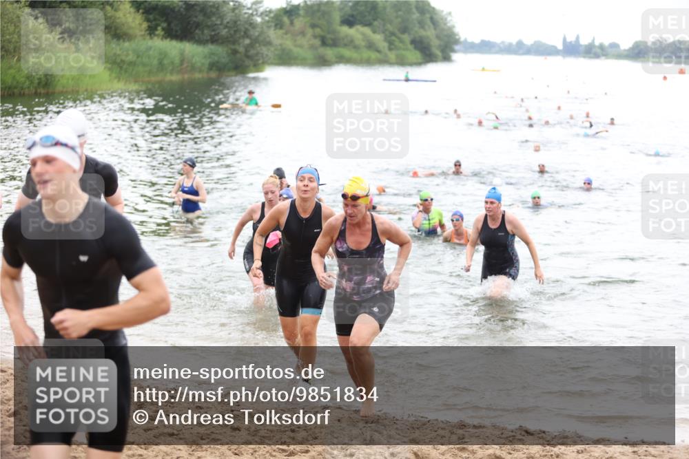 21.06.2026 - 29. Vierlanden-Triathlon Andreas Tolksdorf http://msf.ph/oto/9851834 21.06.2026 10:18:36 Schwimmen 368, 391, 482, 490, 510, 511, 513, 516, 539, 558, 582, 583, 590, 605, 608 meine-sportfotos.de