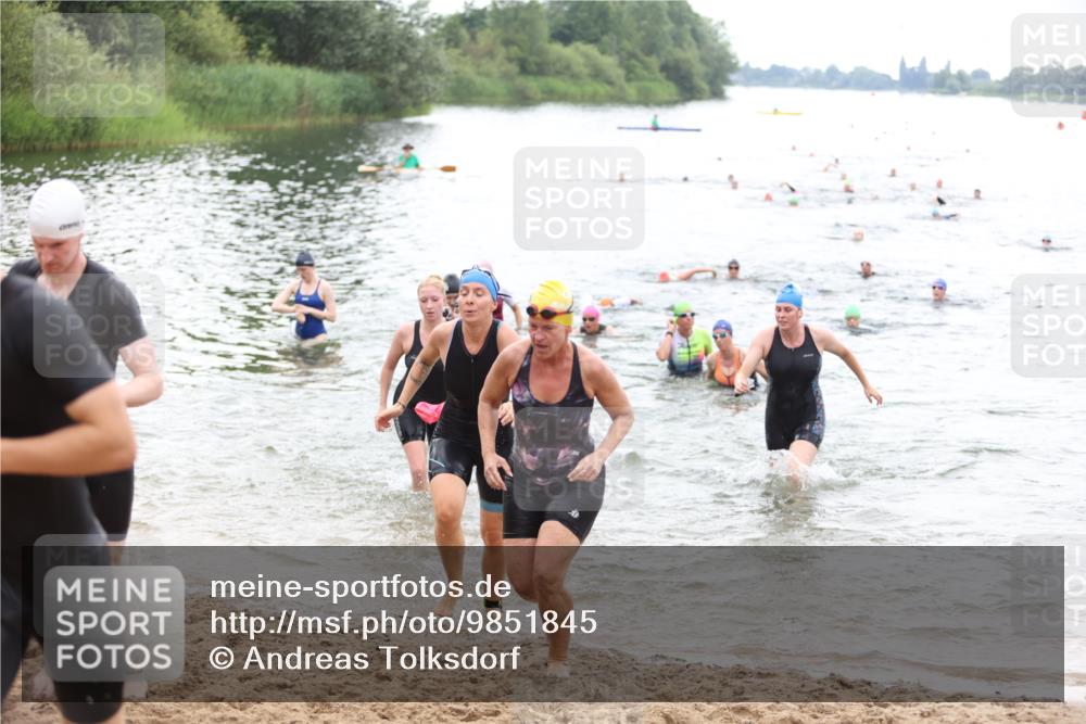 21.06.2026 - 29. Vierlanden-Triathlon Andreas Tolksdorf http://msf.ph/oto/9851845 21.06.2026 10:18:36 Schwimmen 368, 391, 482, 490, 510, 511, 513, 516, 539, 558, 582, 583, 590, 605, 608 meine-sportfotos.de