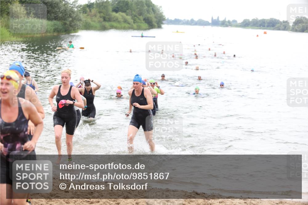 21.06.2026 - 29. Vierlanden-Triathlon Andreas Tolksdorf http://msf.ph/oto/9851867 21.06.2026 10:18:38 Schwimmen 368, 391, 482, 490, 510, 511, 513, 516, 539, 556, 558, 583, 590, 605, 608 meine-sportfotos.de