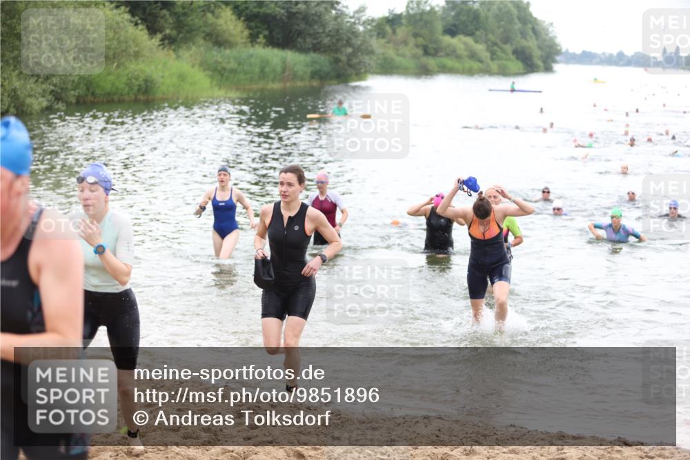 21.06.2026 - 29. Vierlanden-Triathlon Andreas Tolksdorf http://msf.ph/oto/9851896 21.06.2026 10:18:42 Schwimmen 482, 490, 510, 511, 516, 556, 558, 583, 590, 601 meine-sportfotos.de