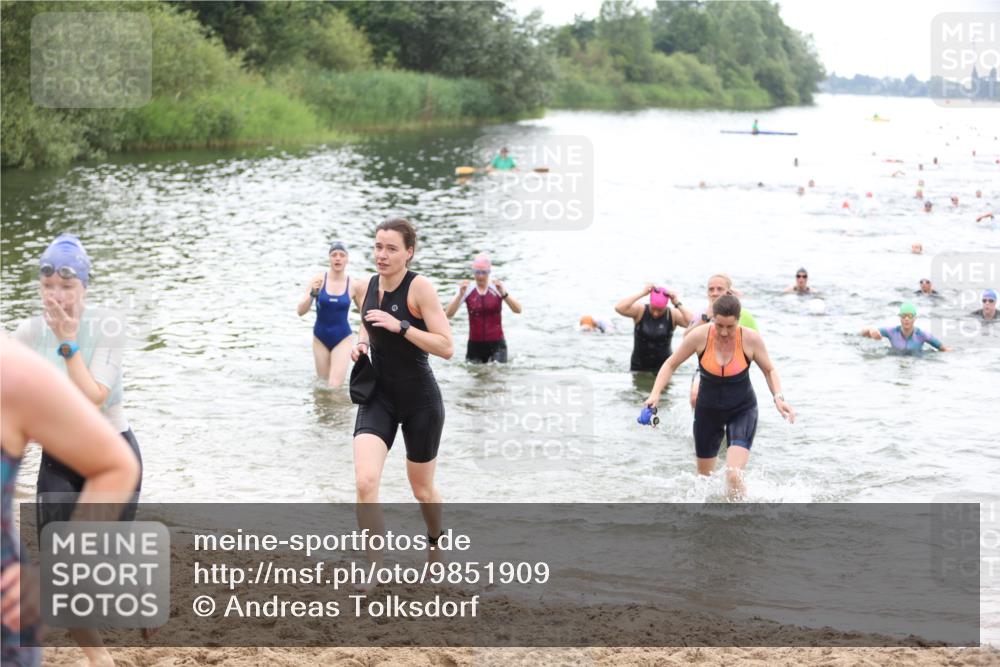 21.06.2026 - 29. Vierlanden-Triathlon Andreas Tolksdorf http://msf.ph/oto/9851909 21.06.2026 10:18:42 Schwimmen 482, 490, 510, 511, 516, 556, 558, 583, 590, 601 meine-sportfotos.de