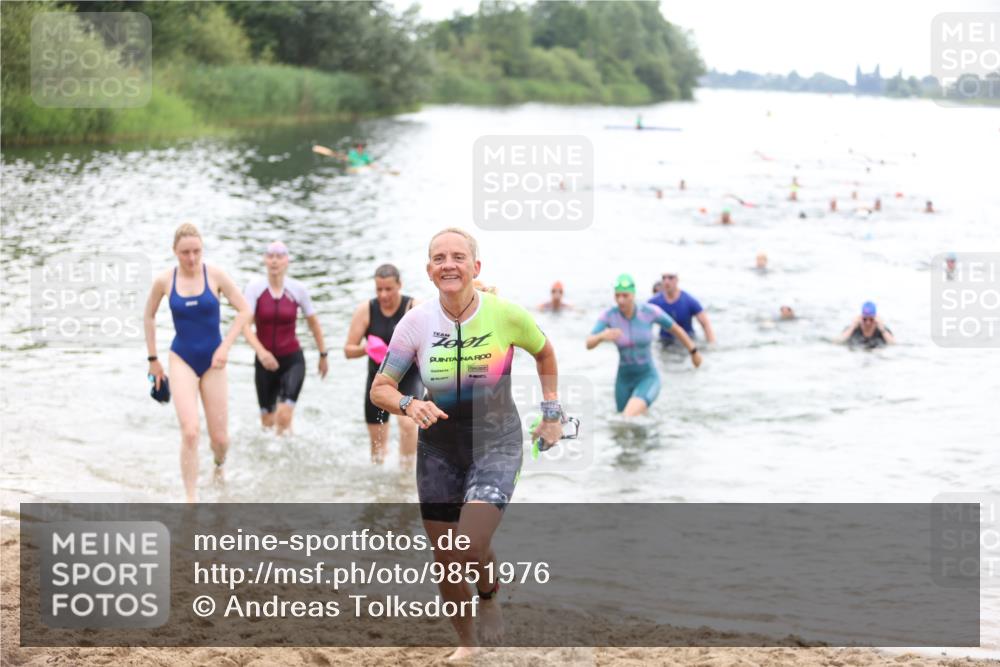 21.06.2026 - 29. Vierlanden-Triathlon Andreas Tolksdorf http://msf.ph/oto/9851976 21.06.2026 10:18:47 Schwimmen 355, 482, 490, 492, 510, 511, 524, 551, 556, 601 meine-sportfotos.de