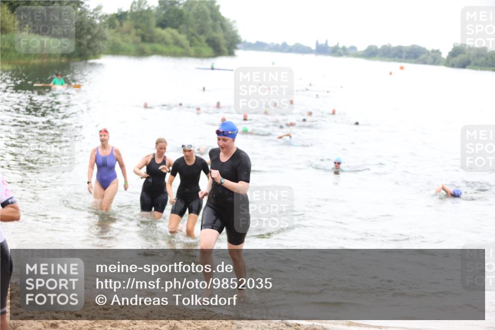 21.06.2026 - 29. Vierlanden-Triathlon Andreas Tolksdorf http://msf.ph/oto/9852035 21.06.2026 10:18:57 Schwimmen 355, 492, 497, 512, 524, 551, 561, 570, 595, 615 meine-sportfotos.de