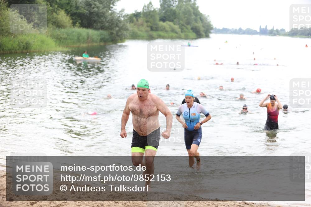 21.06.2026 - 29. Vierlanden-Triathlon Andreas Tolksdorf http://msf.ph/oto/9852153 21.06.2026 10:19:20 Schwimmen 502, 518, 522, 527, 546, 548, 603, 624 meine-sportfotos.de