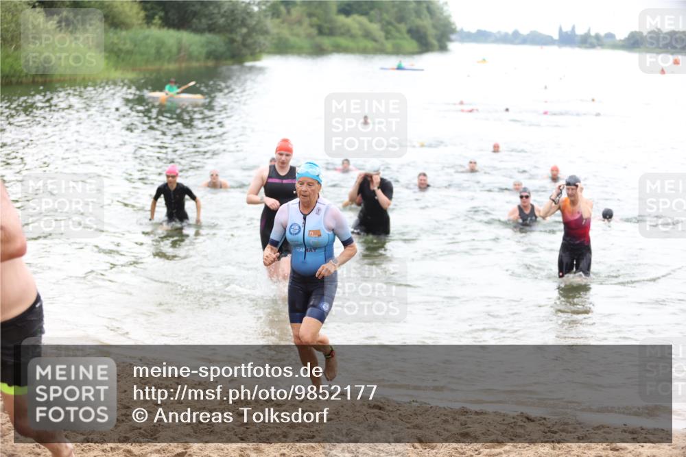 21.06.2026 - 29. Vierlanden-Triathlon Andreas Tolksdorf http://msf.ph/oto/9852177 21.06.2026 10:19:22 Schwimmen 502, 518, 522, 527, 534, 548, 566, 580, 603, 624 meine-sportfotos.de