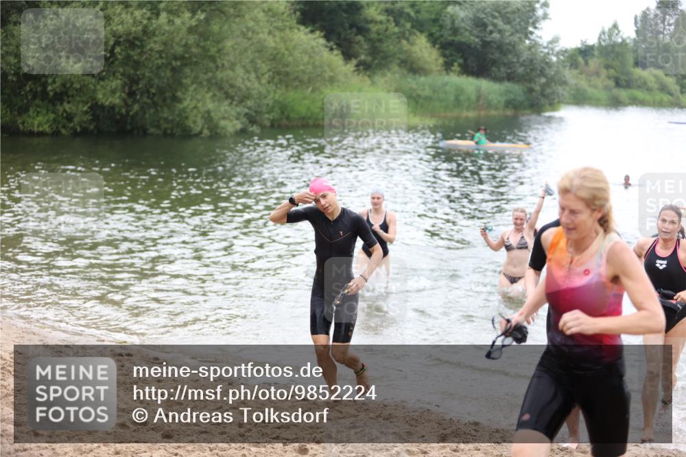 21.06.2026 - 29. Vierlanden-Triathlon Andreas Tolksdorf http://msf.ph/oto/9852224 21.06.2026 10:19:28 Schwimmen 498, 502, 518, 522, 523, 527, 534, 548, 566, 580, 581, 594, 603, 1357 meine-sportfotos.de