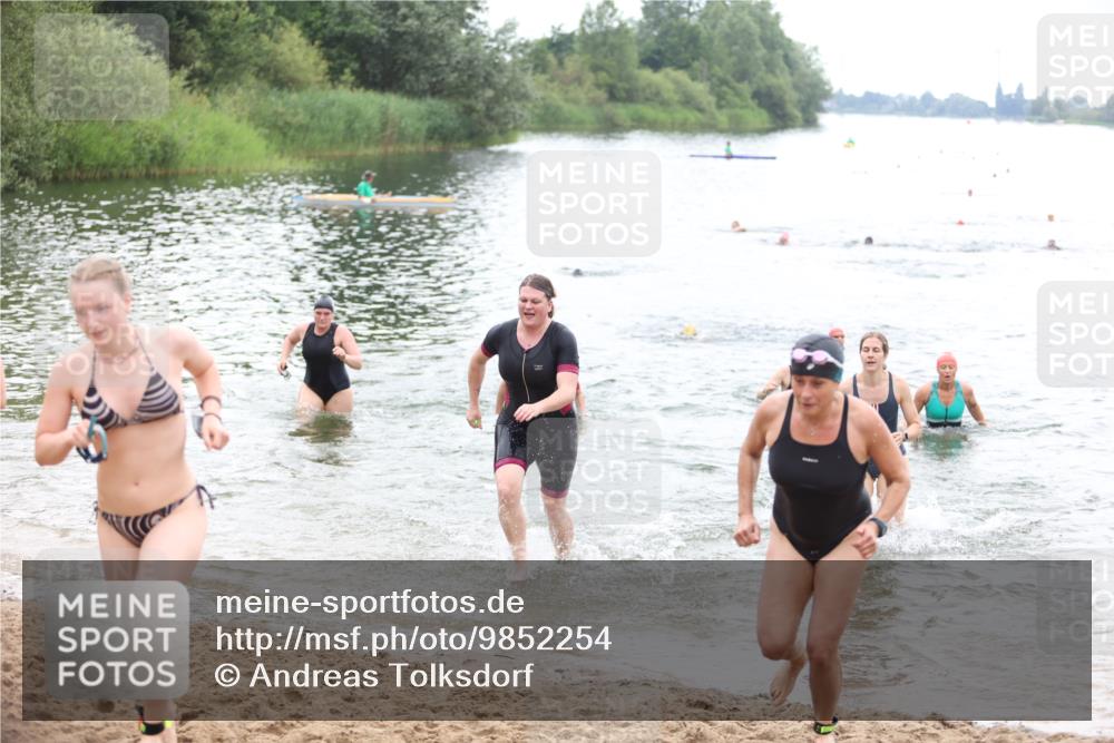 21.06.2026 - 29. Vierlanden-Triathlon Andreas Tolksdorf http://msf.ph/oto/9852254 21.06.2026 10:19:33 Schwimmen 498, 505, 518, 522, 523, 534, 548, 566, 579, 580, 581, 594, 603, 1357 meine-sportfotos.de