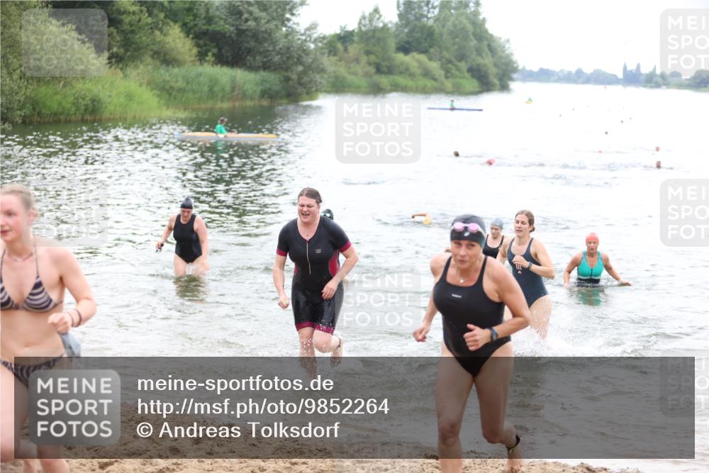 21.06.2026 - 29. Vierlanden-Triathlon Andreas Tolksdorf http://msf.ph/oto/9852264 21.06.2026 10:19:33 Schwimmen 498, 505, 518, 522, 523, 534, 548, 566, 579, 580, 581, 594, 603, 1357 meine-sportfotos.de
