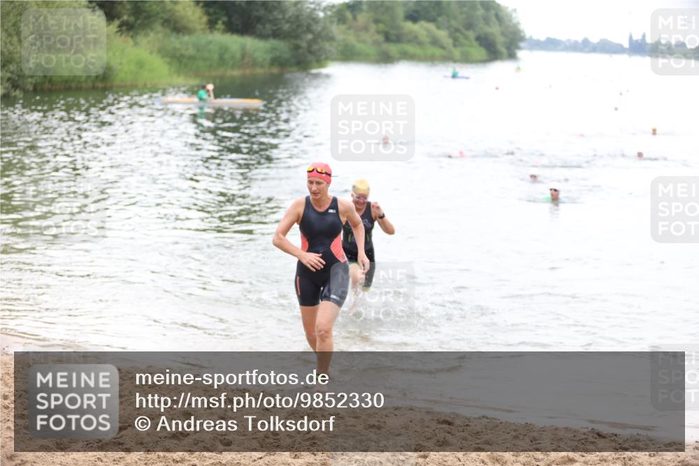 21.06.2026 - 29. Vierlanden-Triathlon Andreas Tolksdorf http://msf.ph/oto/9852330 21.06.2026 10:19:49 Schwimmen 314, 568, 586 meine-sportfotos.de