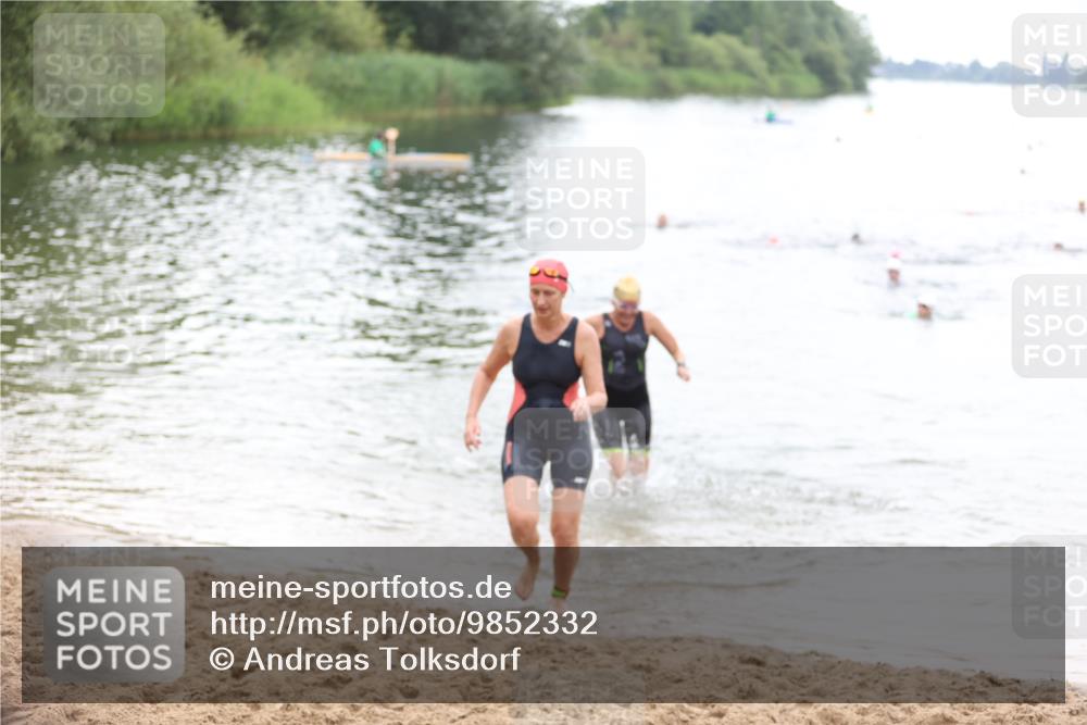 21.06.2026 - 29. Vierlanden-Triathlon Andreas Tolksdorf http://msf.ph/oto/9852332 21.06.2026 10:19:49 Schwimmen 314, 568, 586 meine-sportfotos.de
