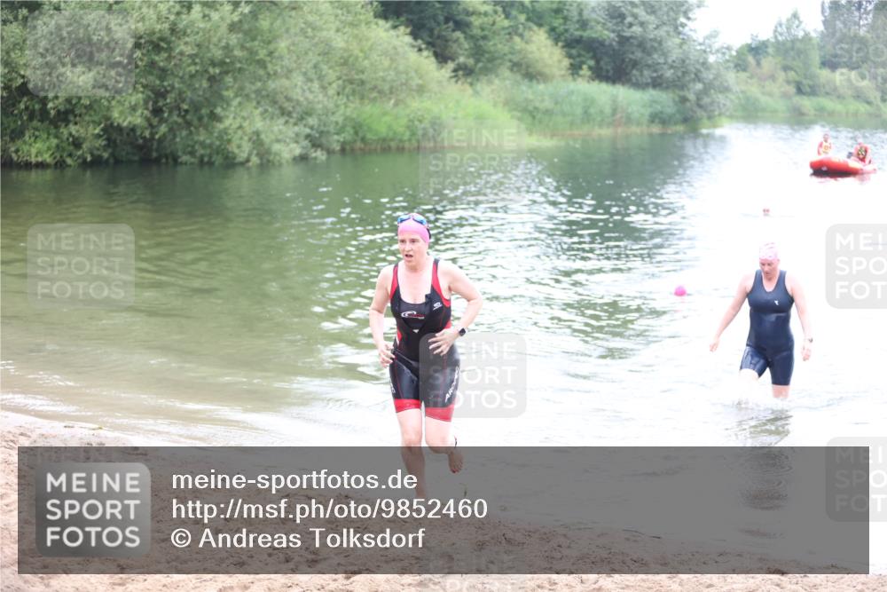 21.06.2026 - 29. Vierlanden-Triathlon Andreas Tolksdorf http://msf.ph/oto/9852460 21.06.2026 10:23:13 Schwimmen 500, 554 meine-sportfotos.de