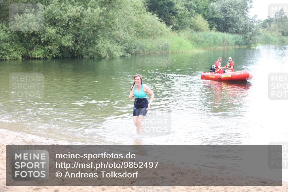 21.06.2026 - 29. Vierlanden-Triathlon Andreas Tolksdorf http://msf.ph/oto/9852497 21.06.2026 10:24:02 Schwimmen 560, 589, 611 meine-sportfotos.de