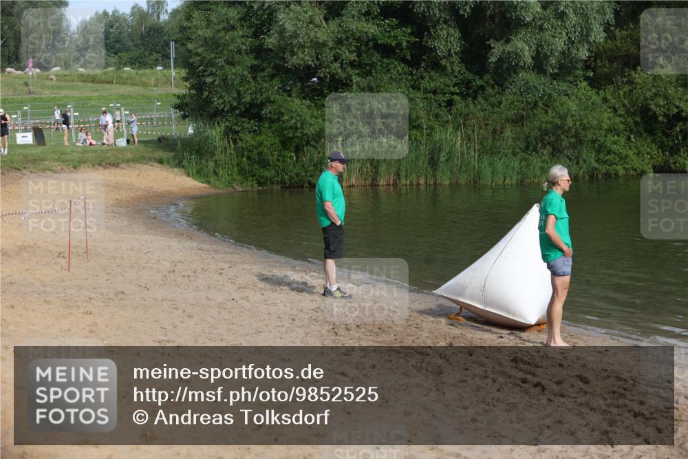 21.06.2026 - 29. Vierlanden-Triathlon Andreas Tolksdorf http://msf.ph/oto/9852525 21.06.2026 08:28:10 Schwimmen  meine-sportfotos.de