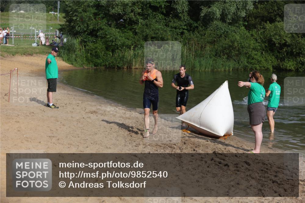 21.06.2026 - 29. Vierlanden-Triathlon Andreas Tolksdorf http://msf.ph/oto/9852540 21.06.2026 08:32:43 Schwimmen 2, 16, 26, 47 meine-sportfotos.de