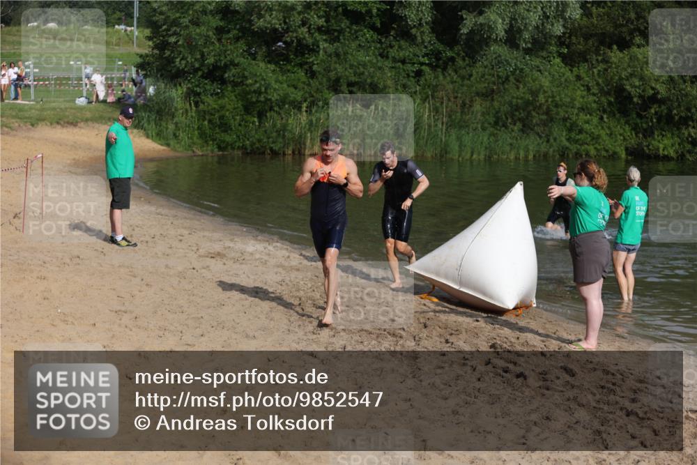 21.06.2026 - 29. Vierlanden-Triathlon Andreas Tolksdorf http://msf.ph/oto/9852547 21.06.2026 08:32:43 Schwimmen 2, 16, 26, 47 meine-sportfotos.de