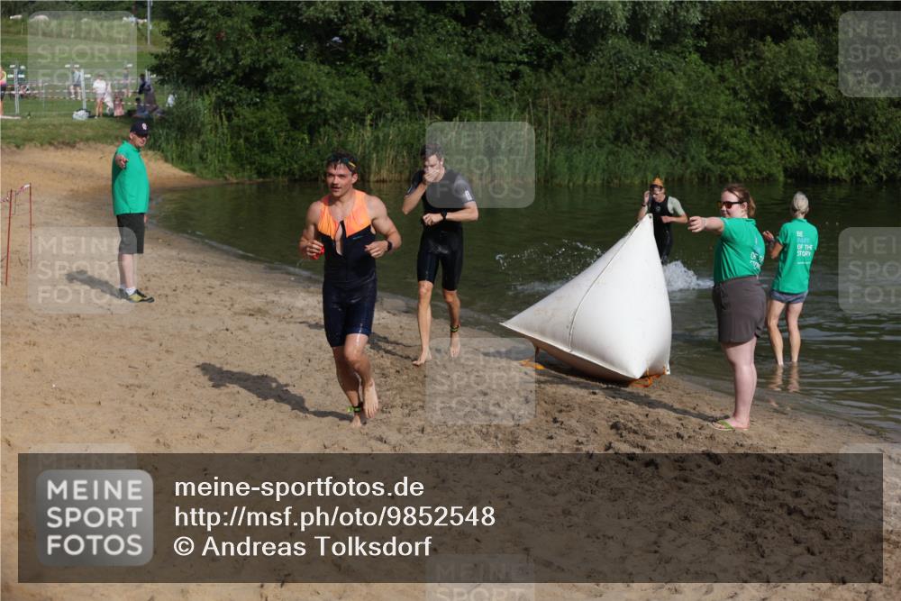 21.06.2026 - 29. Vierlanden-Triathlon Andreas Tolksdorf http://msf.ph/oto/9852548 21.06.2026 08:32:44 Schwimmen 2, 16, 26, 47 meine-sportfotos.de