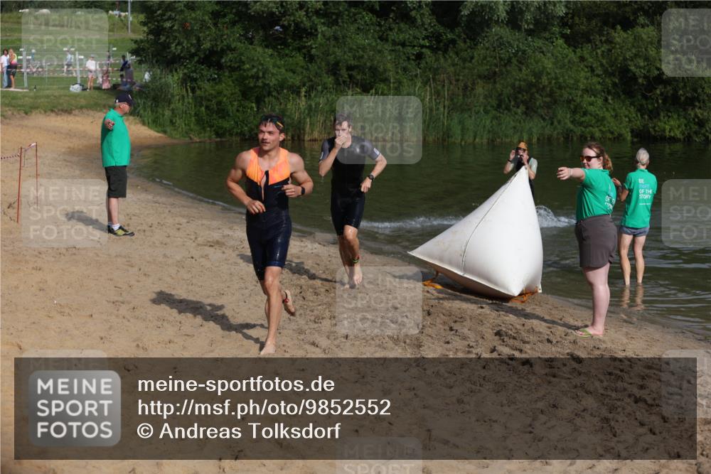 21.06.2026 - 29. Vierlanden-Triathlon Andreas Tolksdorf http://msf.ph/oto/9852552 21.06.2026 08:32:44 Schwimmen 2, 16, 26, 47 meine-sportfotos.de