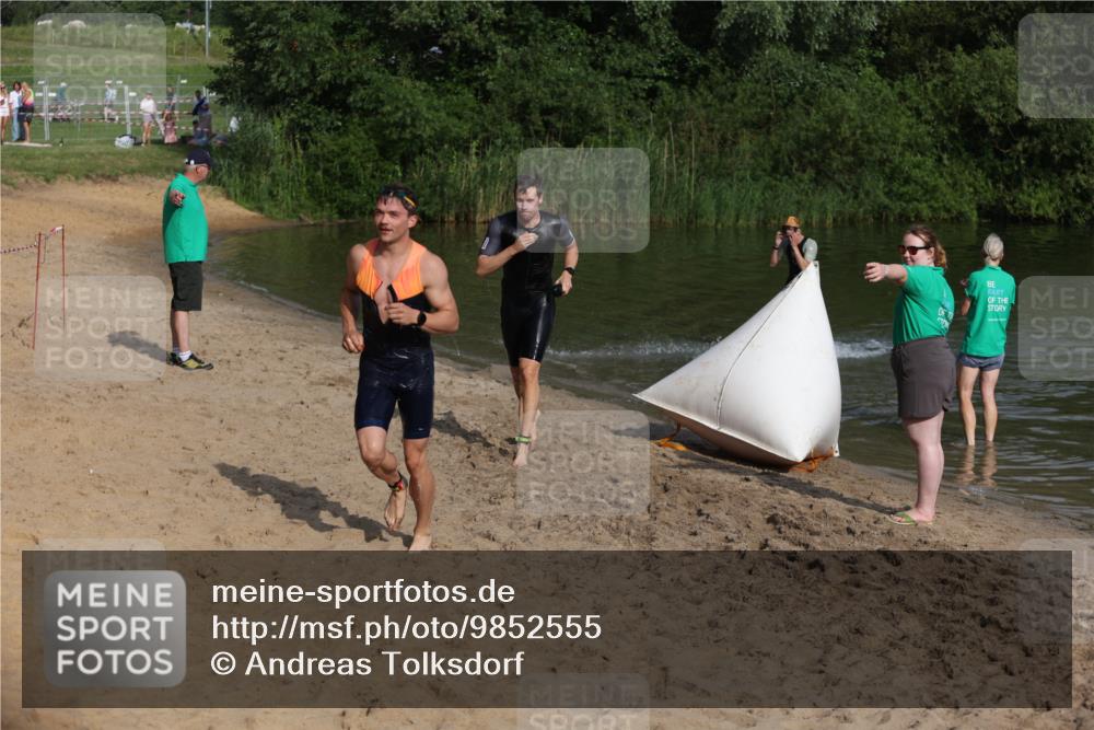 21.06.2026 - 29. Vierlanden-Triathlon Andreas Tolksdorf http://msf.ph/oto/9852555 21.06.2026 08:32:44 Schwimmen 2, 16, 26, 47 meine-sportfotos.de