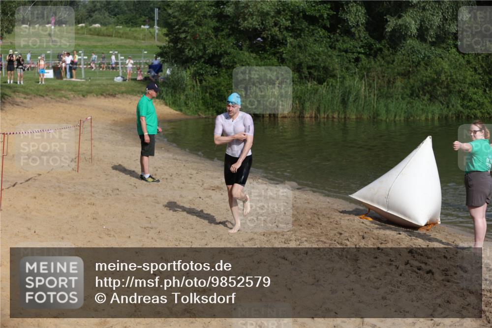 21.06.2026 - 29. Vierlanden-Triathlon Andreas Tolksdorf http://msf.ph/oto/9852579 21.06.2026 08:32:51 Schwimmen 2, 47 meine-sportfotos.de