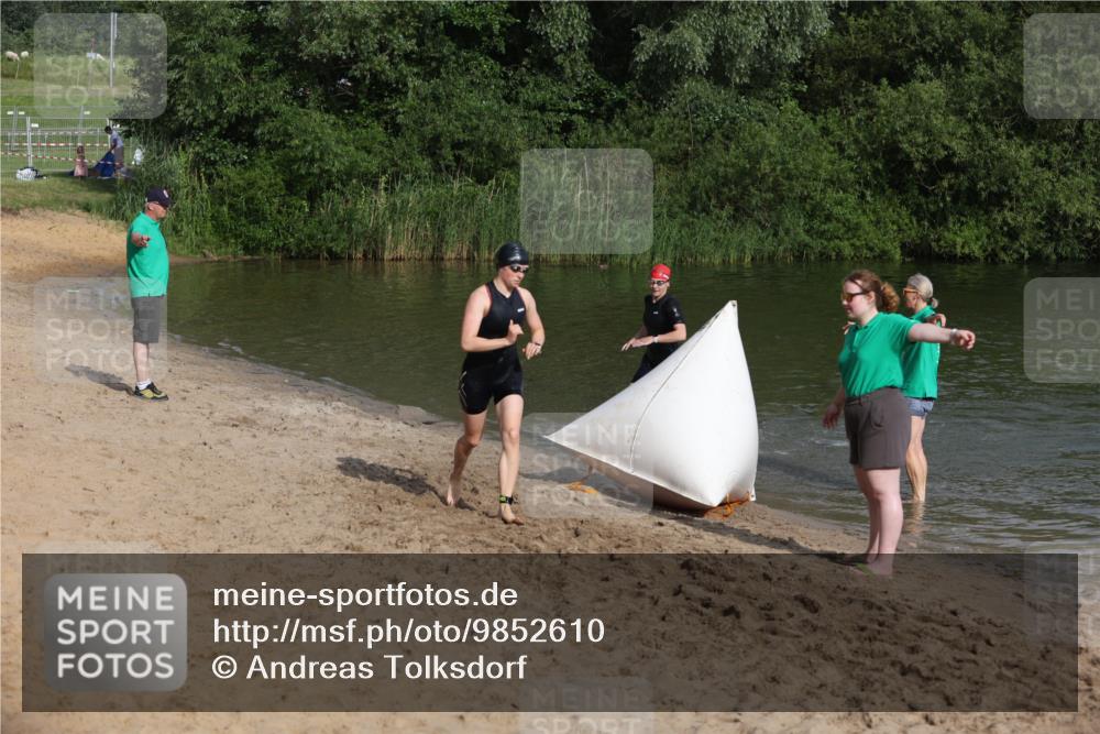 21.06.2026 - 29. Vierlanden-Triathlon Andreas Tolksdorf http://msf.ph/oto/9852610 21.06.2026 08:33:43 Schwimmen  meine-sportfotos.de