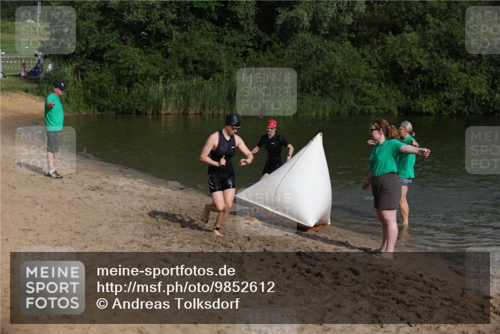 21.06.2026 - 29. Vierlanden-Triathlon Andreas Tolksdorf http://msf.ph/oto/9852612 21.06.2026 08:33:43 Schwimmen  meine-sportfotos.de
