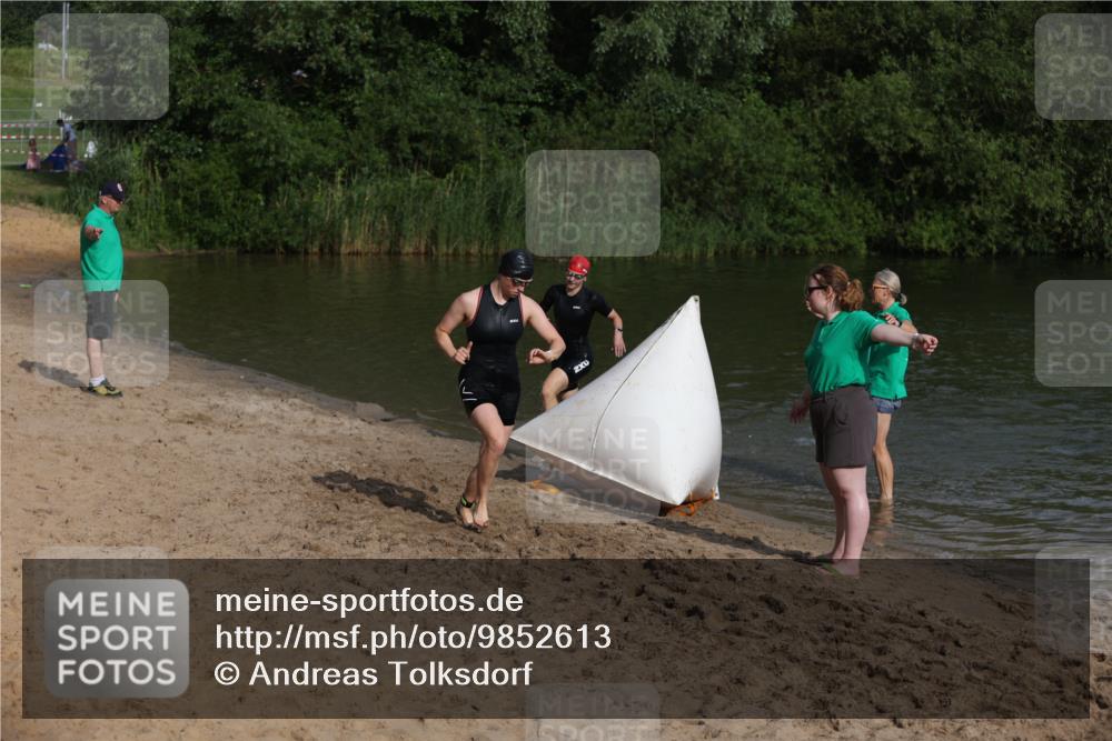 21.06.2026 - 29. Vierlanden-Triathlon Andreas Tolksdorf http://msf.ph/oto/9852613 21.06.2026 08:33:43 Schwimmen  meine-sportfotos.de